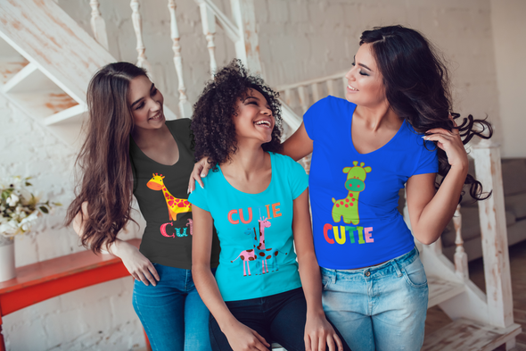 Giraffe Cutie T-Shirt - Design 2 - Clothing giraffes womens t-shirts